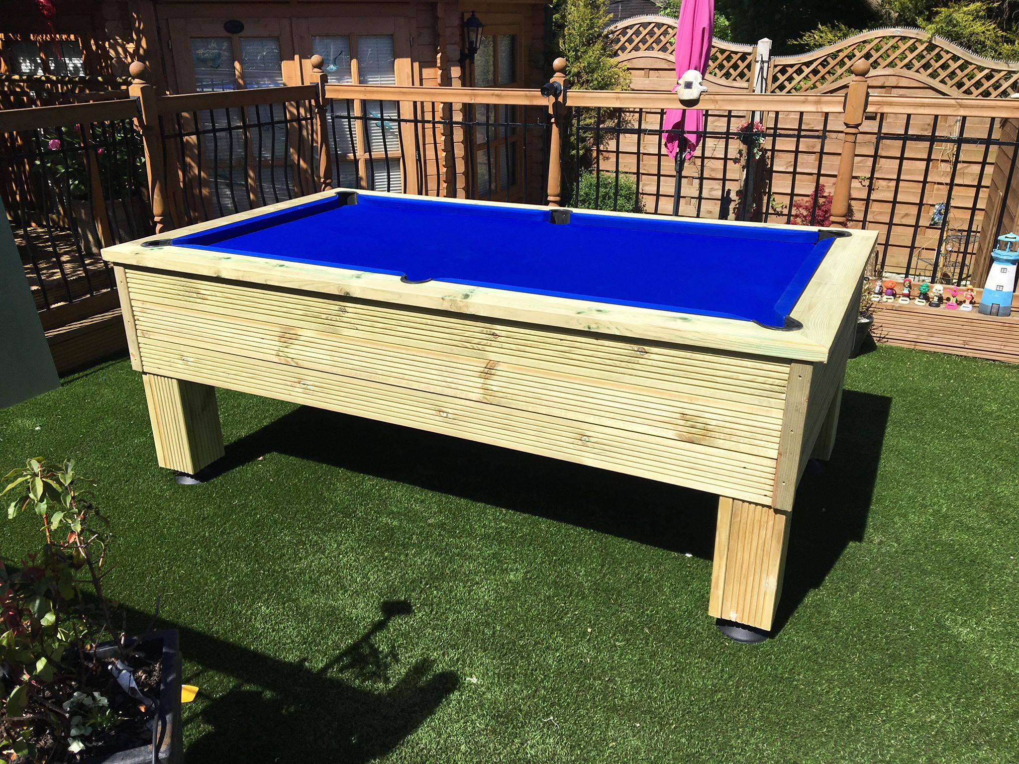 outdoor pool table